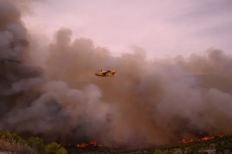 &Scaron;ibenik, Croatia - July 13th, 2023Wildfire at Greba&scaron;tica nearby &Scaron;ibenik.požar, kanaderi, vatra