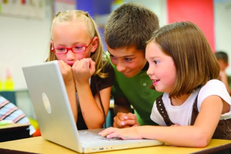 Von der Leyen najavila Kids Act kojim želi za&scaron;tititi djecu online