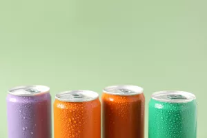 piće limenke alkohol