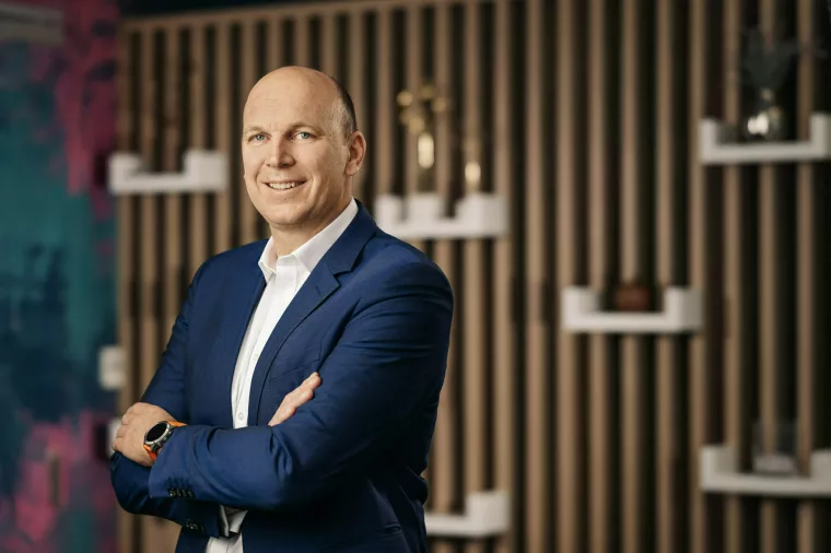 Adrian Ježina, Telemach