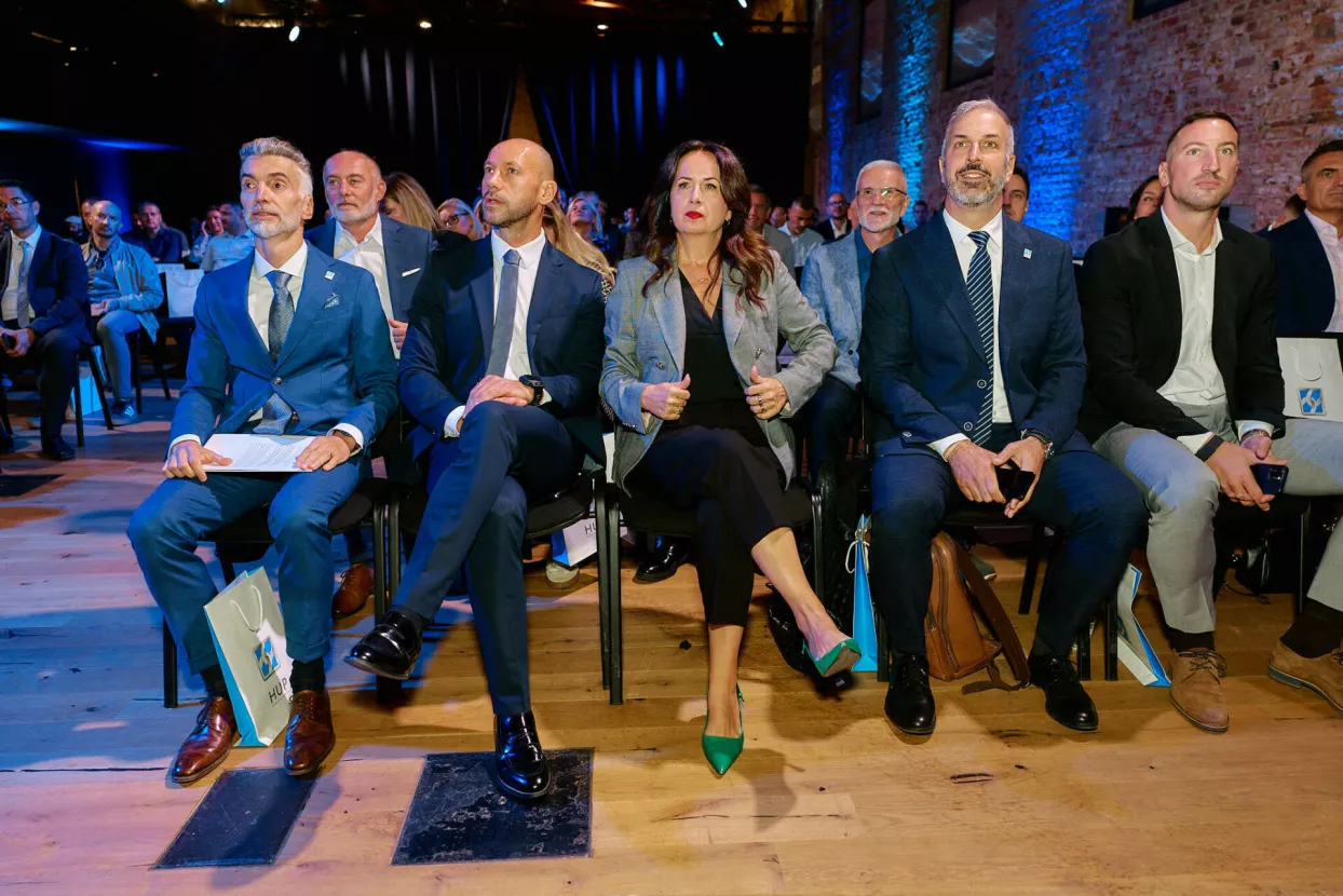  Digitalna_ R_evolucija