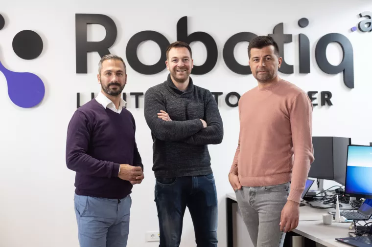 Firma Robotiq.Darko Jovi&scaron;ić, Ivan Belas, Marko Gudelj