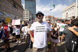 Prosvjed "Hodaj za Liku, hodaj za Hrvatsku"