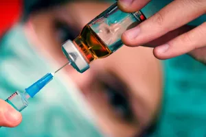 U Hrvatskom zavodu za zdravstvo za potrebe liječenja pacijenata inovativnim i u pravilu iznimno skupim lijekovima postoji popis posebno skupih lijekova (PSL) čiji je startni godi&scaron;nji tro&scaron;ak bio u iznosu od 23 milijuna kuna. U početku su se financirali samo lijekovi za enzimske bolesti djece, a danas su na popisu PSL-a lijekovi za liječenje rijetkih bolesti, lijekovi za liječenje hemofilije, lijekovi za liječenje brojnih hematolo&scaron;kih i malignih bolesti, kroničnih autoimunih bolesti i hepatitisa C te imunoterapija i genska terapija
