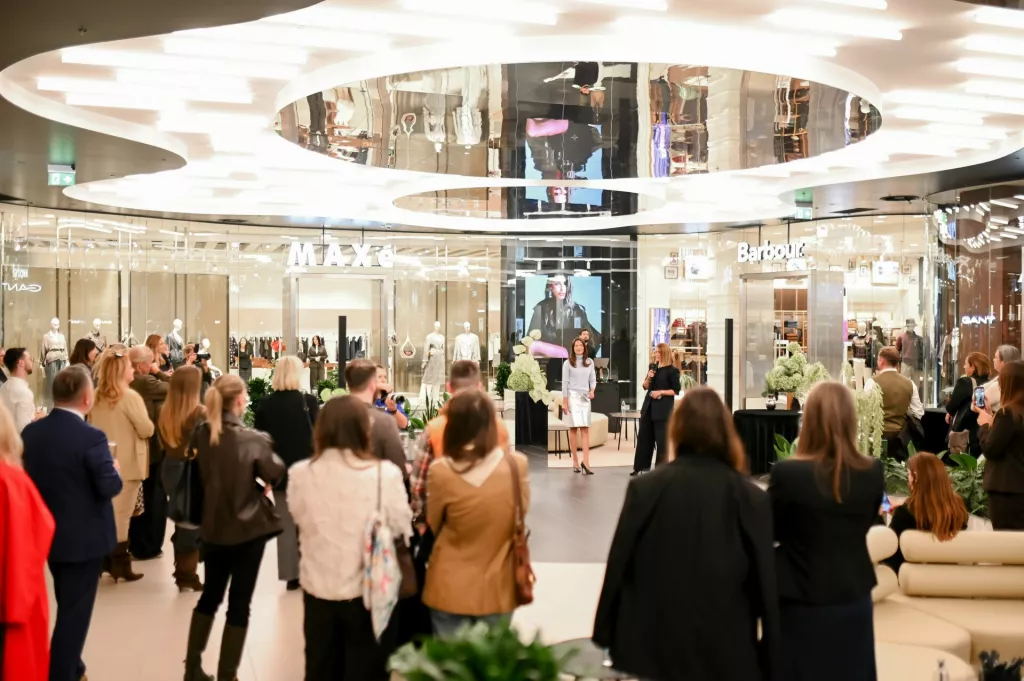 Arena fashion court_5